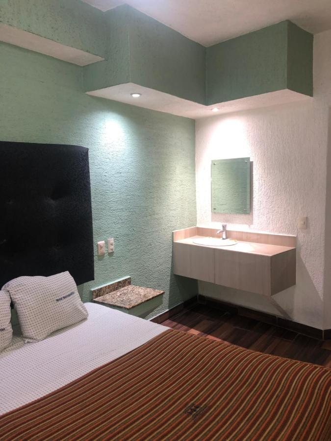 Hotel Metropolitan غوادالاجارا المظهر الخارجي الصورة