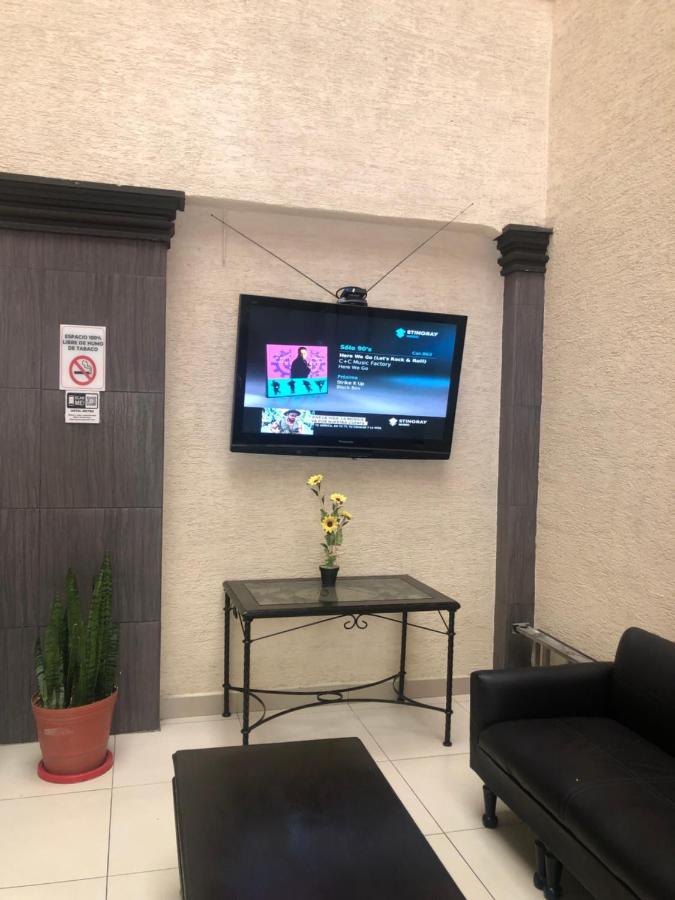 Hotel Metropolitan غوادالاجارا المظهر الخارجي الصورة