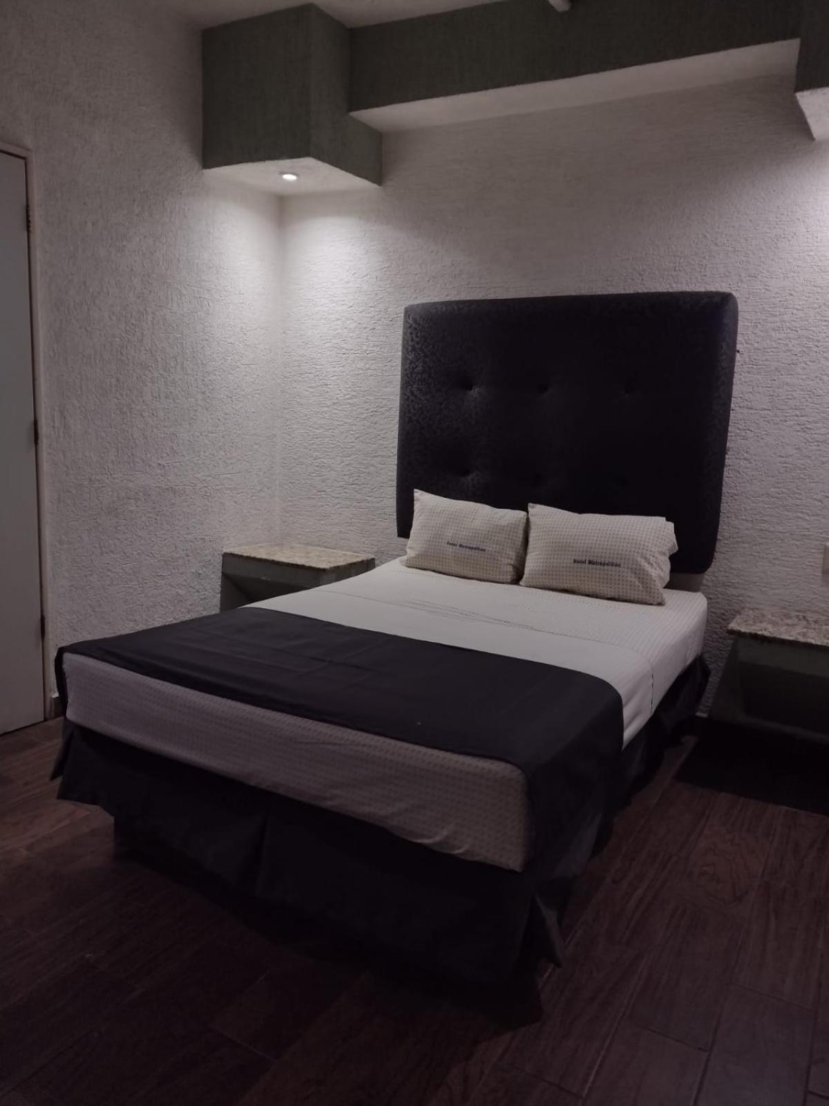 Hotel Metropolitan غوادالاجارا المظهر الخارجي الصورة