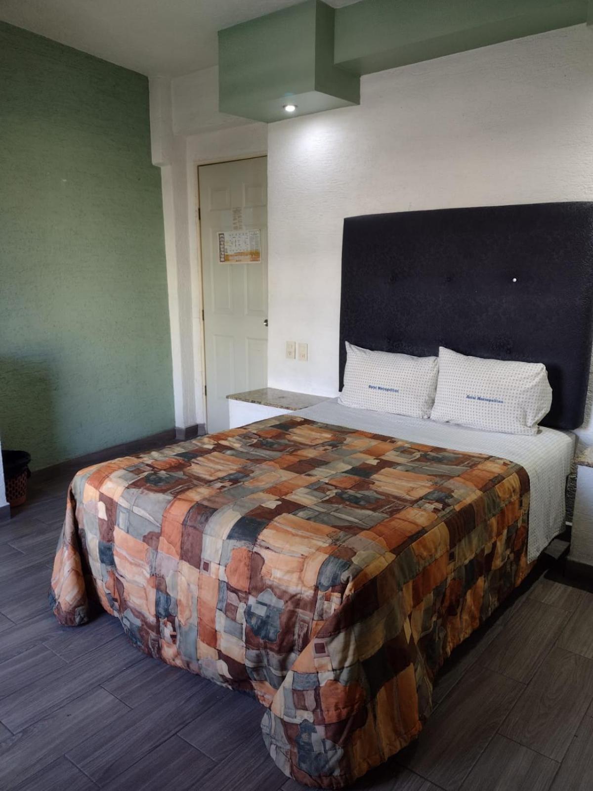 Hotel Metropolitan غوادالاجارا المظهر الخارجي الصورة