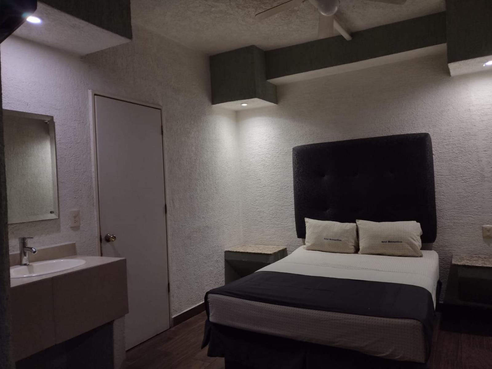 Hotel Metropolitan غوادالاجارا المظهر الخارجي الصورة