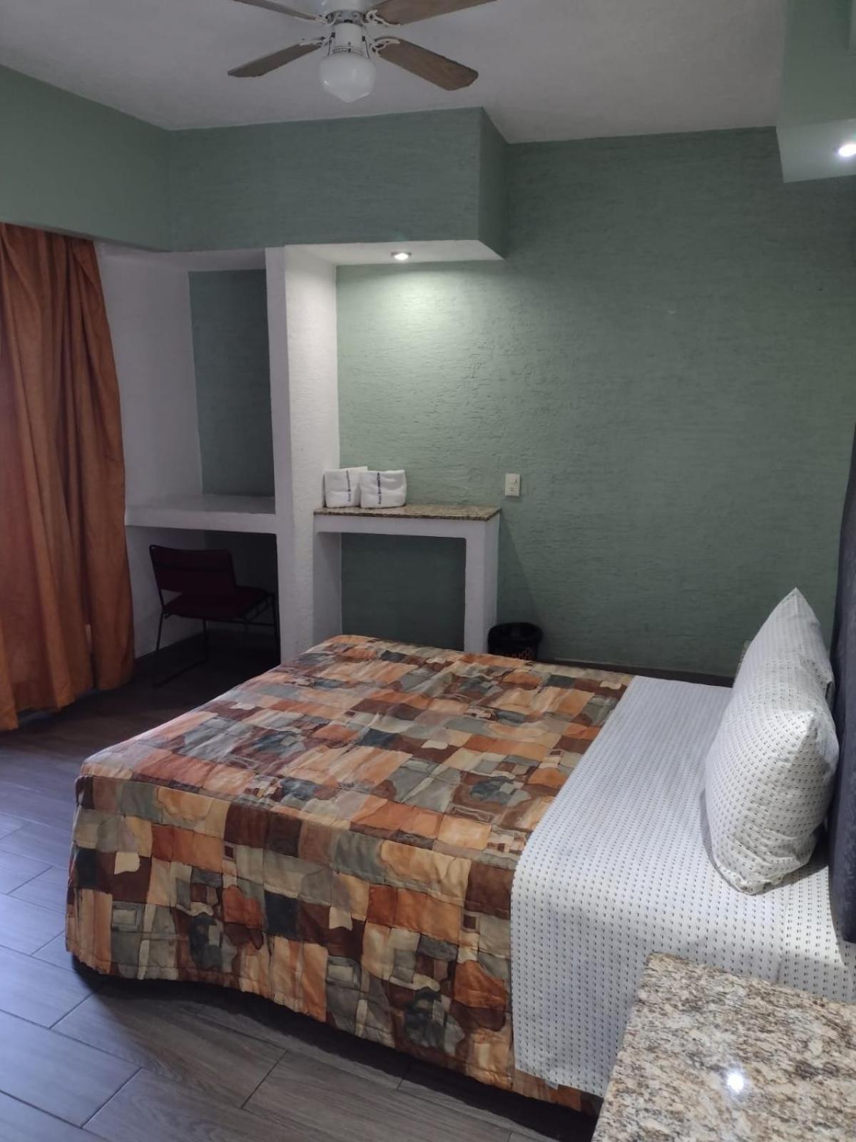 Hotel Metropolitan غوادالاجارا المظهر الخارجي الصورة
